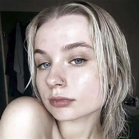 Vali.veex nude - All models are at the time of the shooting 18 years old. All videos found in free access on the Internet and is staged.